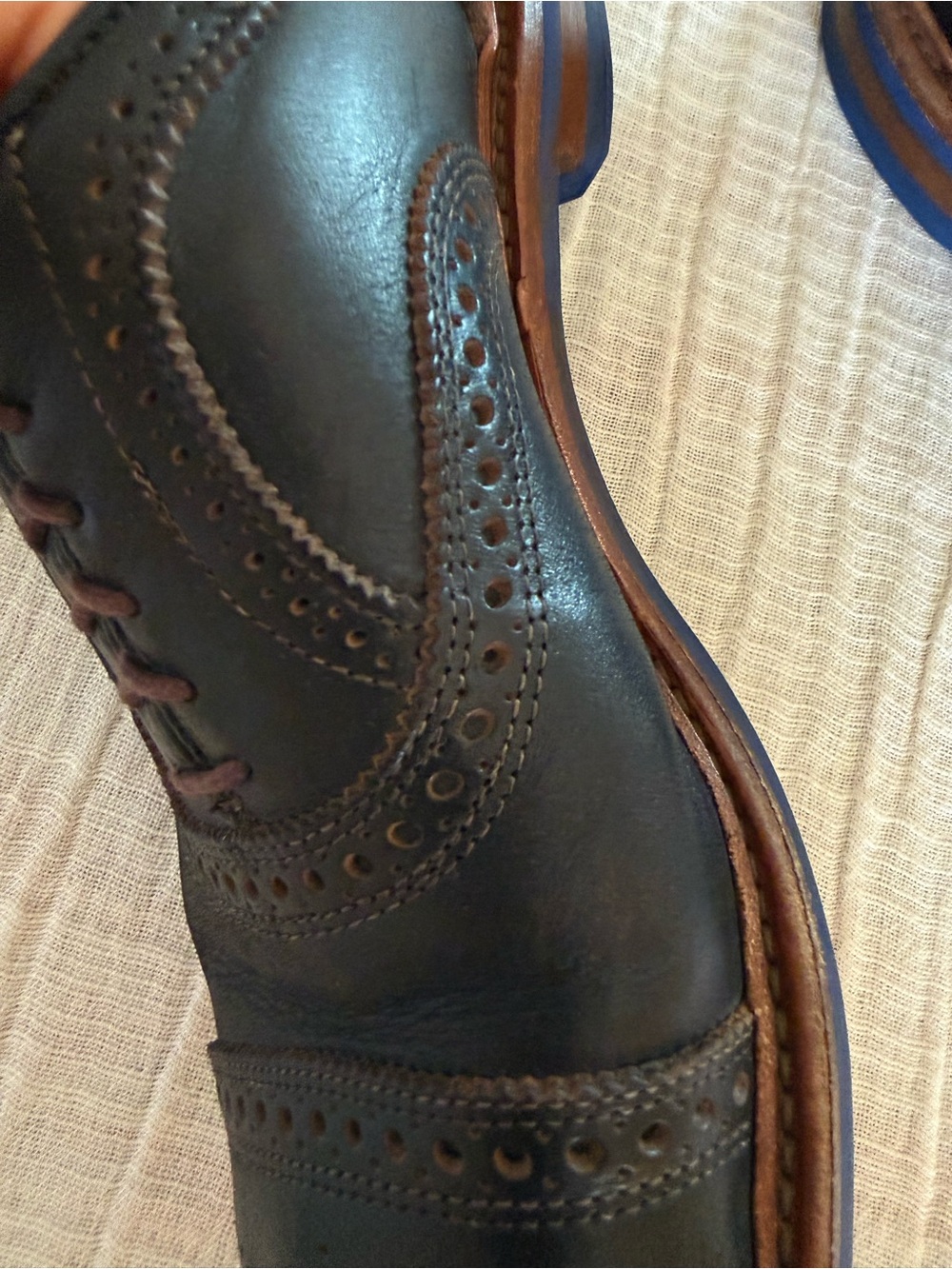 👞 Sleek Black Brogue Oxfords w/ Blue Sole - Size 10.5 D 👞 - Picture 11 of 14